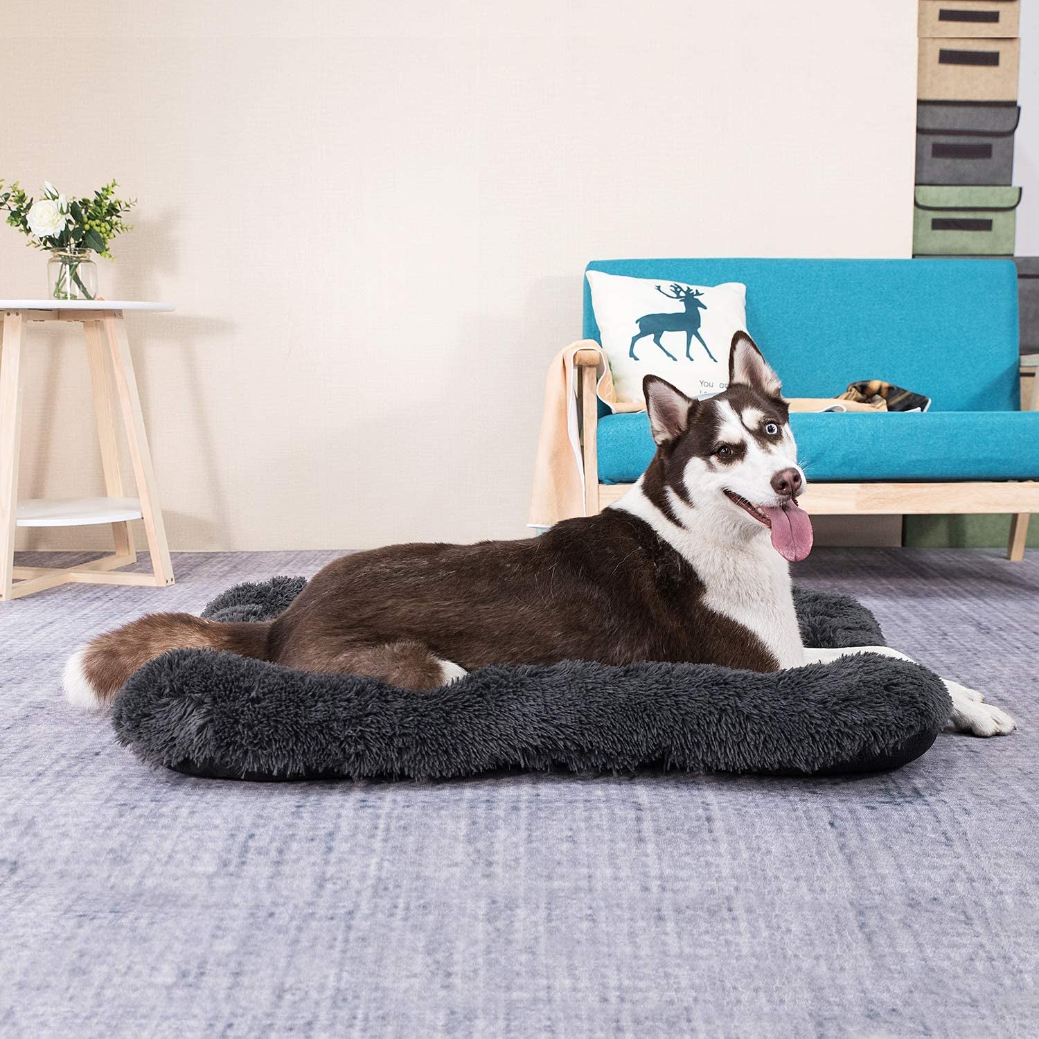 Deluxe Plush Dog Bed Pet Cushion Crate Mat,Fulffy Comfy Kennel Anti-Slip Washable Pad for Medium Large X-Large Dogs(X-Large, Black)